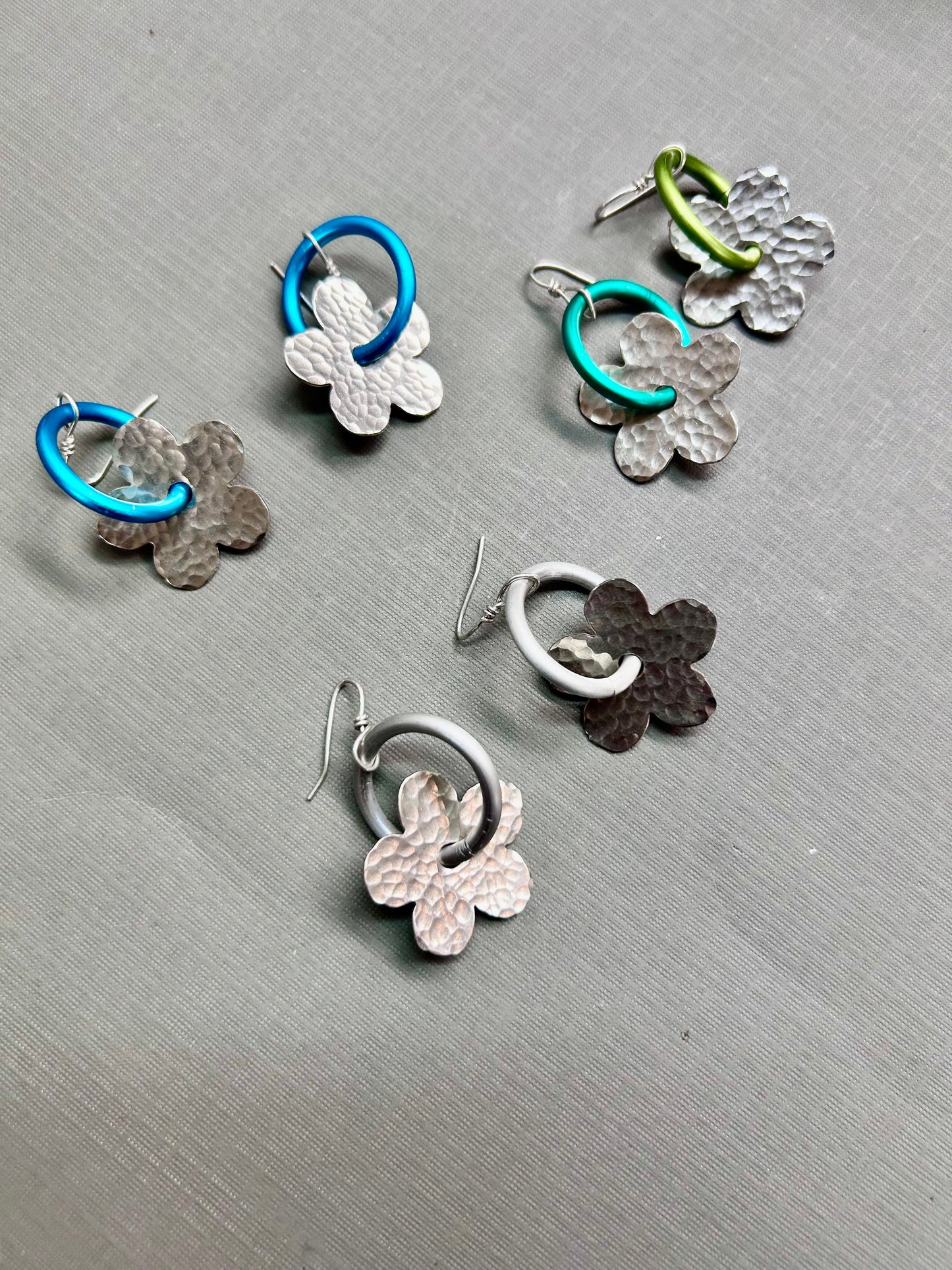 Daisy earrings colorful accent