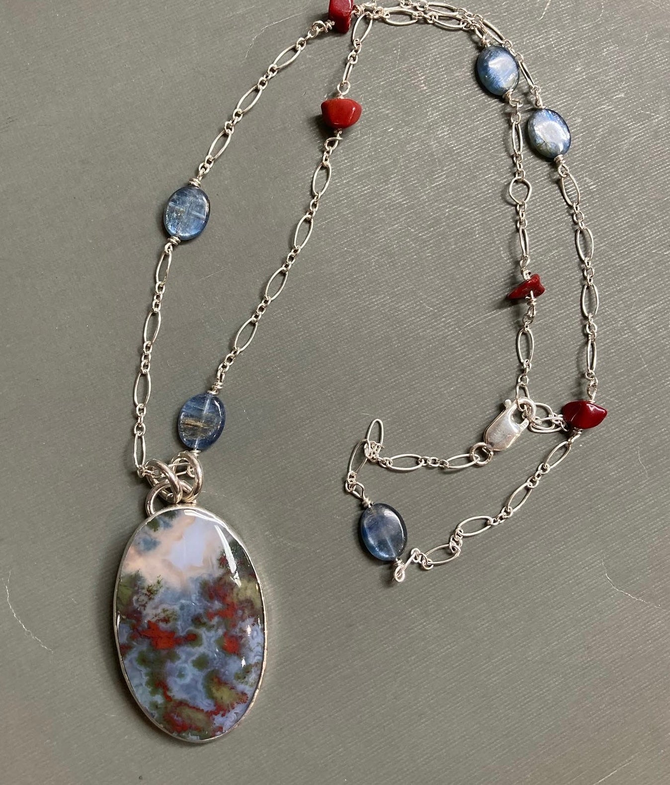 Red flowers- Moss Agate necklace