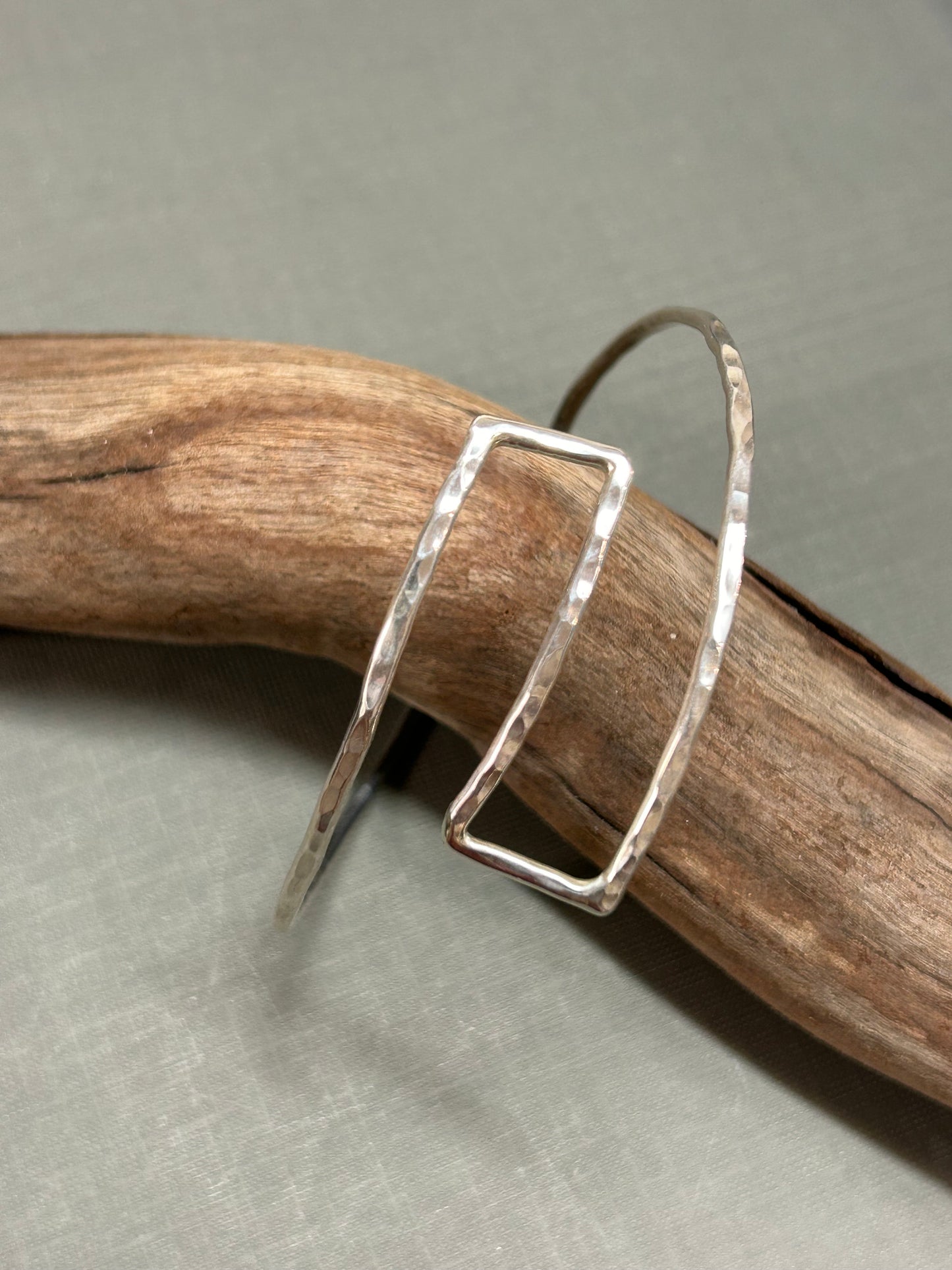Zigzag hammered bracelet- silver