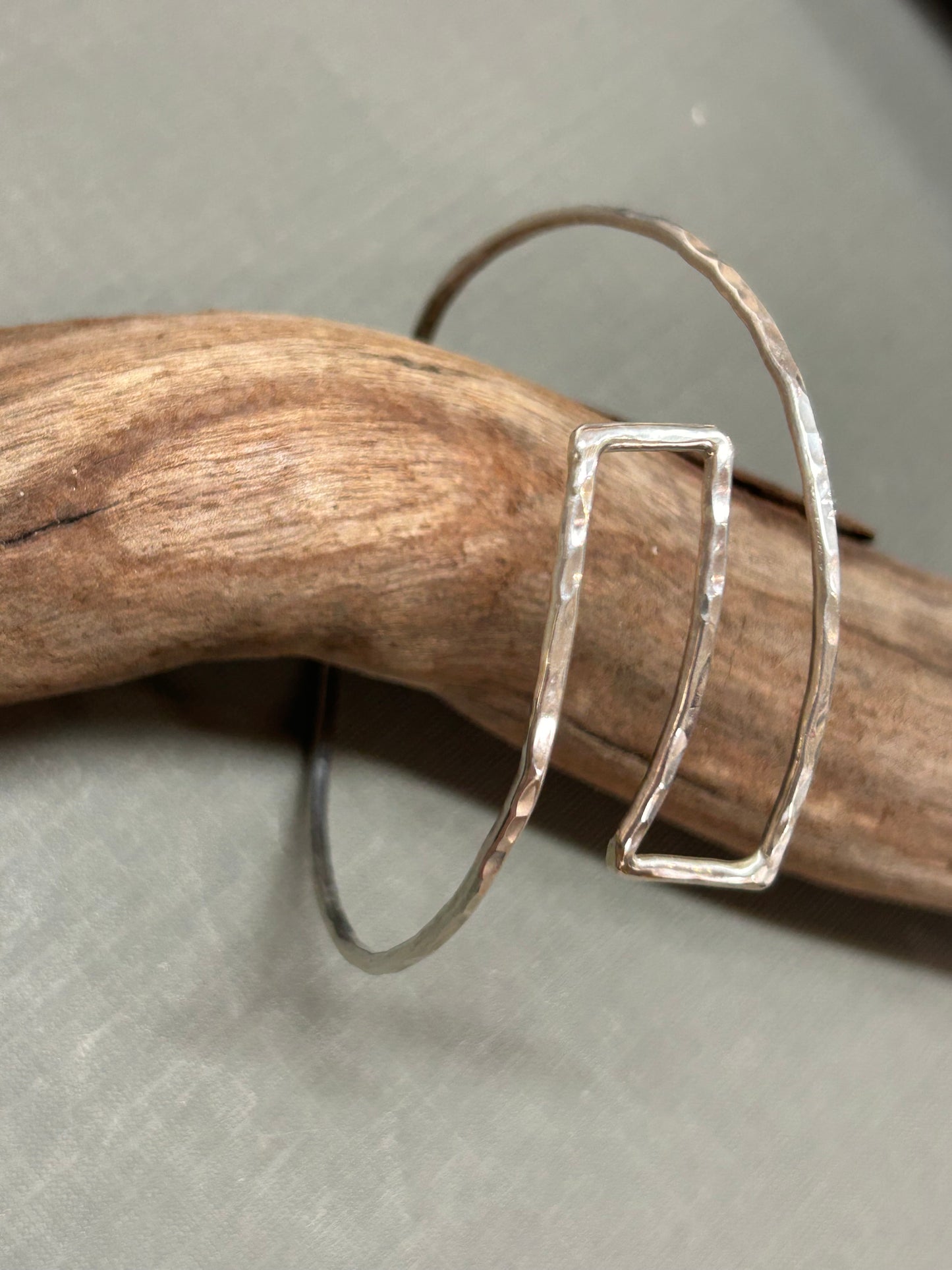 Zigzag hammered bracelet- silver