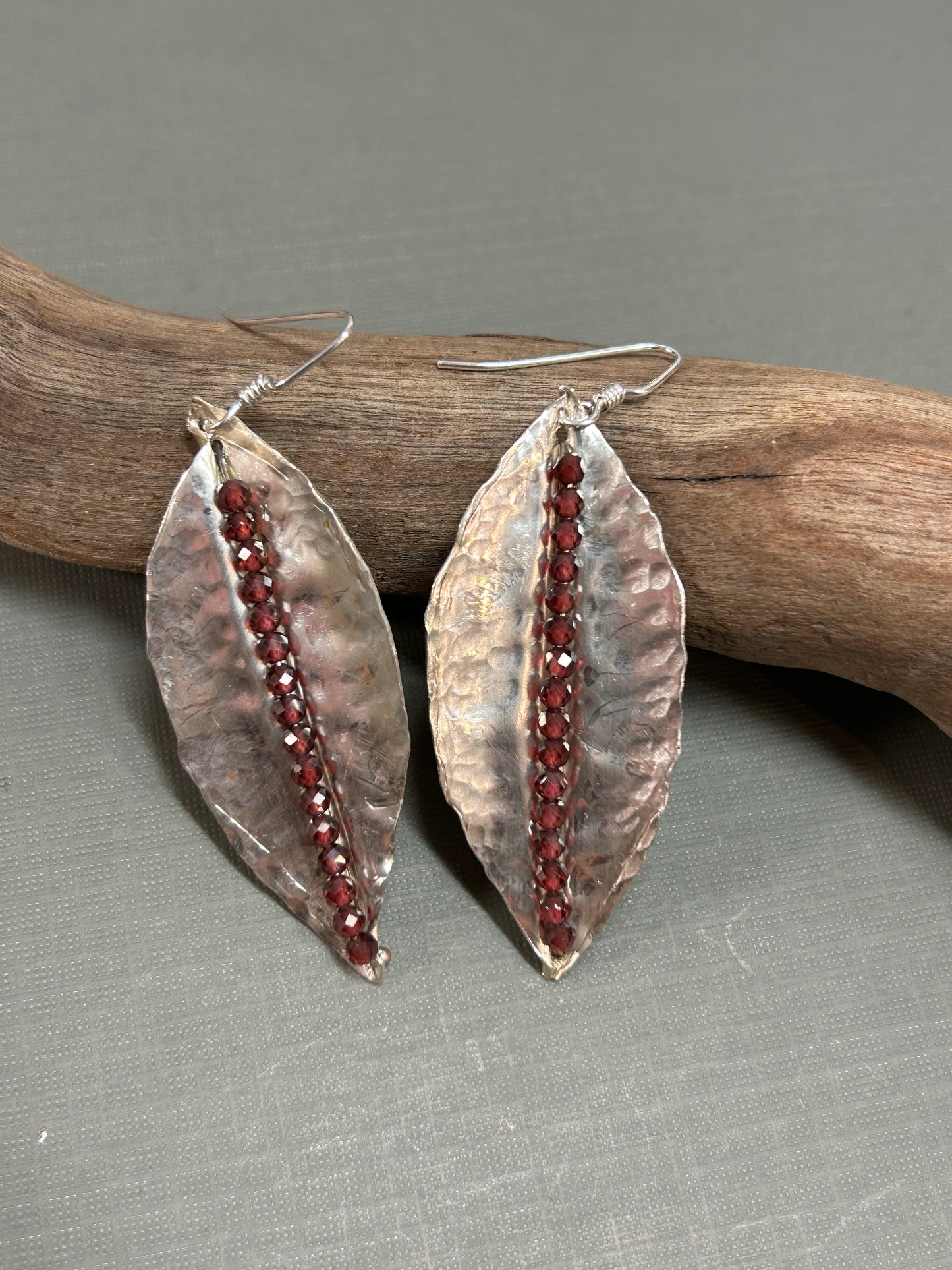Silver Leaves earrings Garnet accent
