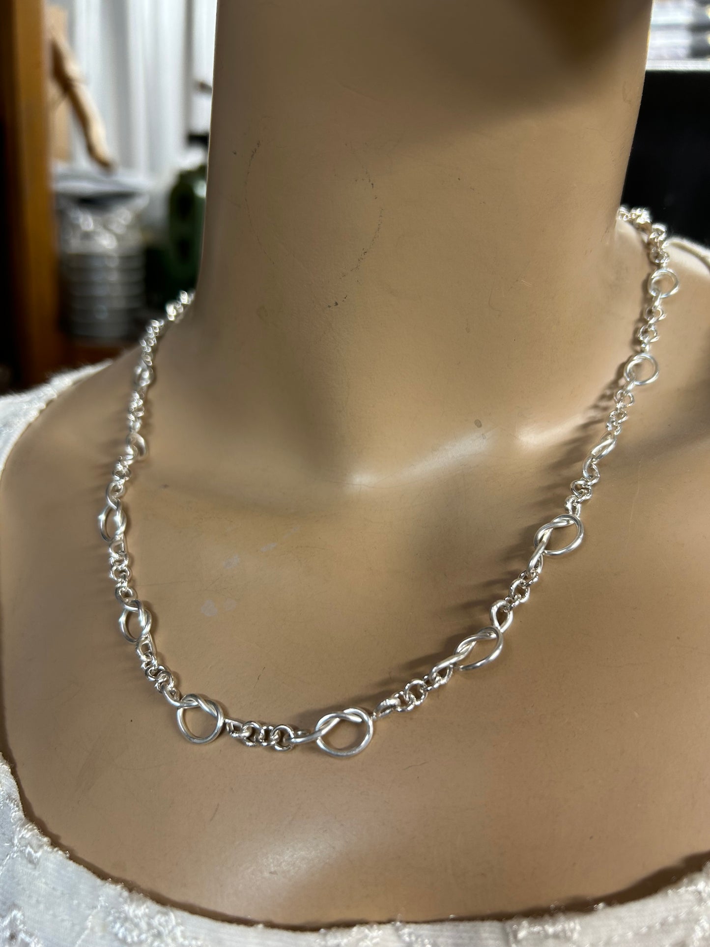 Knots necklace-silver