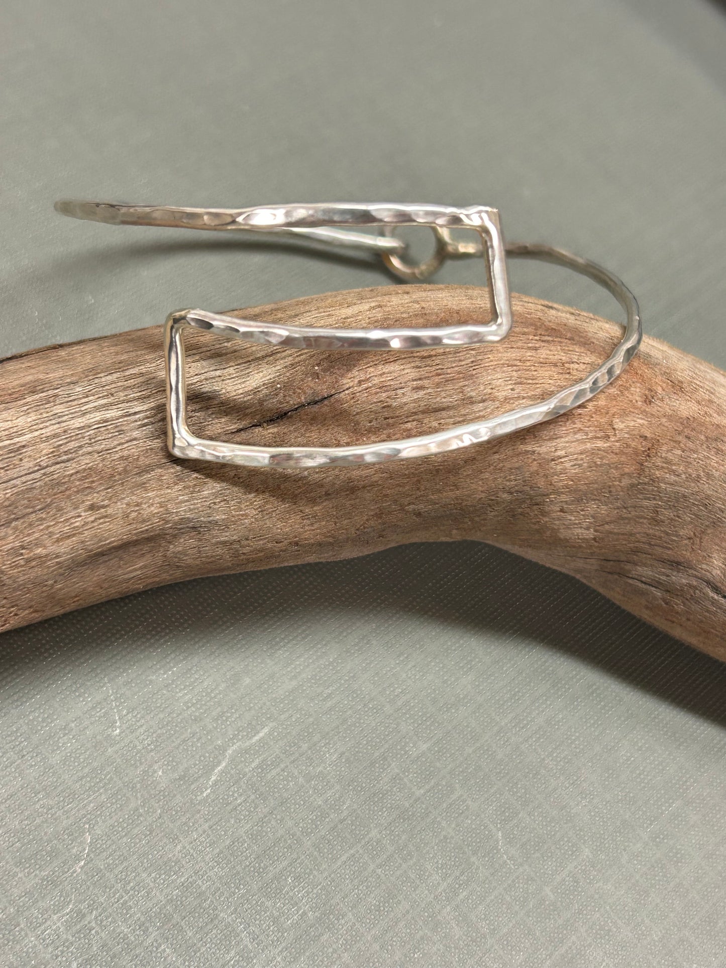 Zigzag hammered bracelet- silver