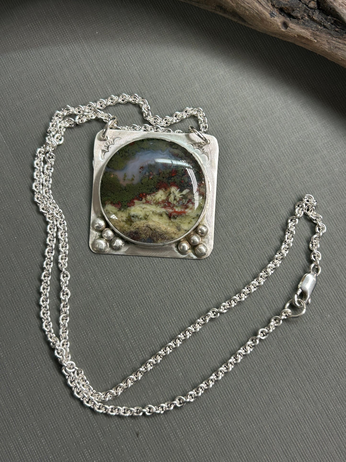 Moss Agate Picture Agate necklace