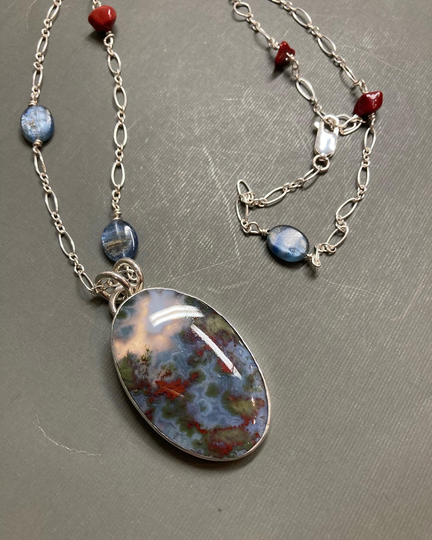 Red flowers- Moss Agate necklace