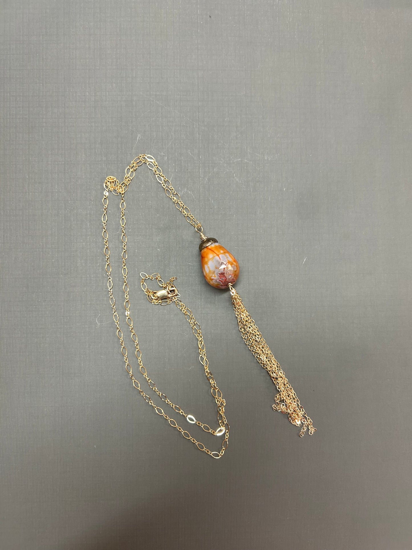 Pear shape Agate Necklace on gold chain