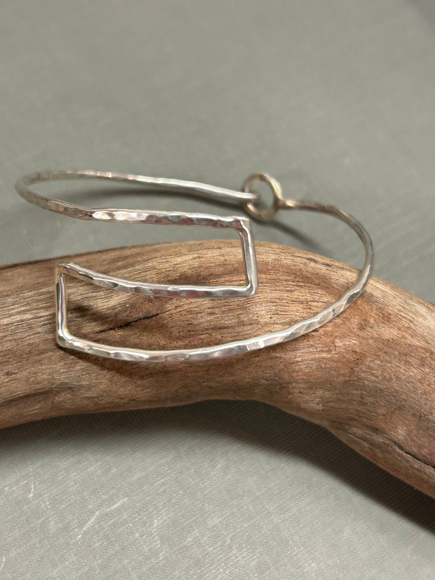 Zigzag hammered bracelet- silver