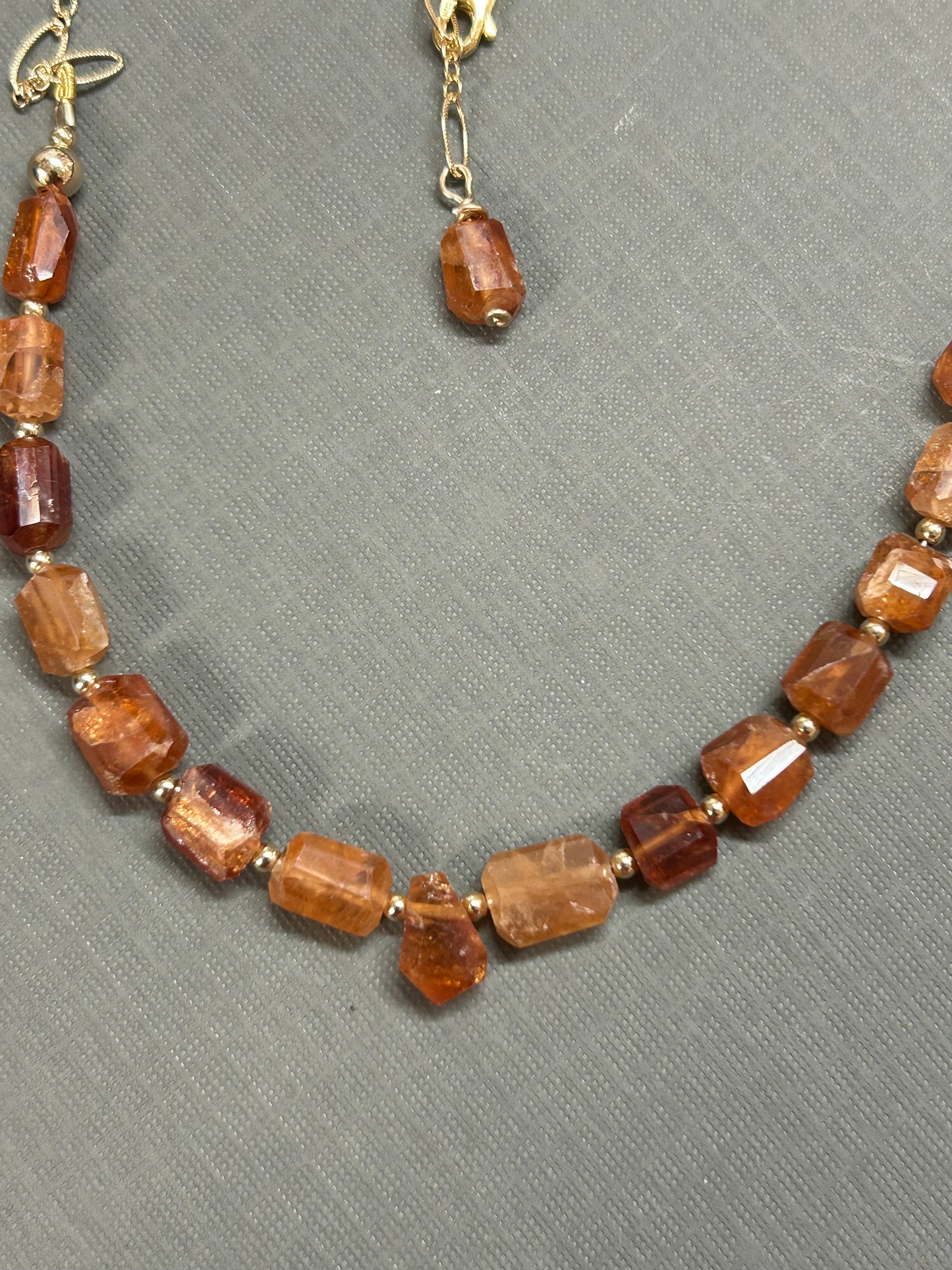 Hessonite Garnet necklace in Gold