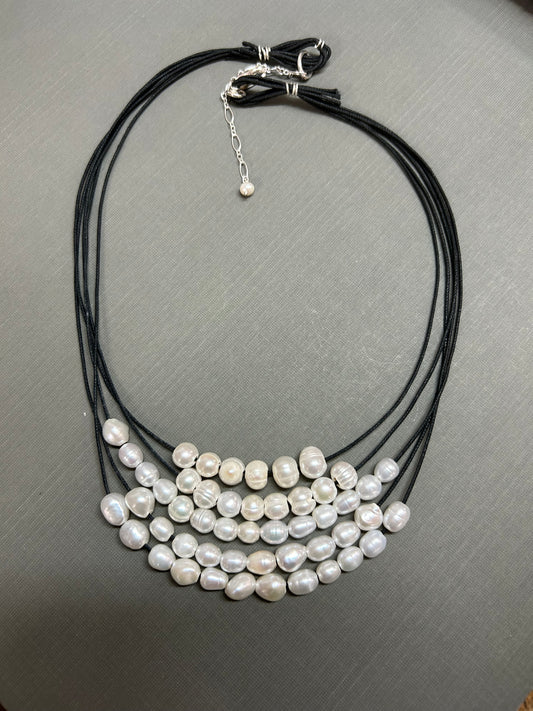 Cluster of White pearls - necklace