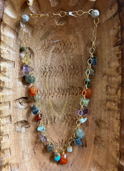 Gemstone dangle gold necklace