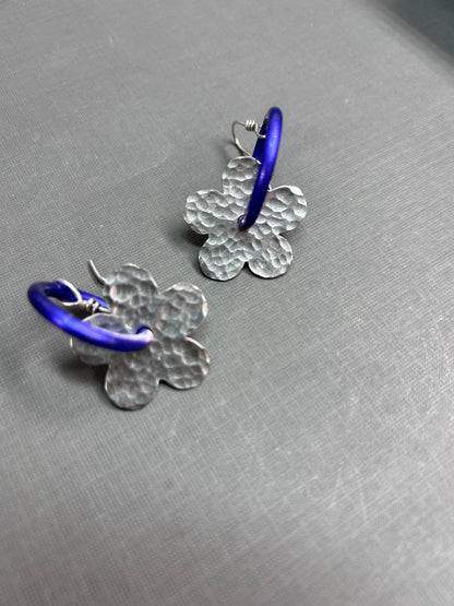 Daisy earrings colorful  accent