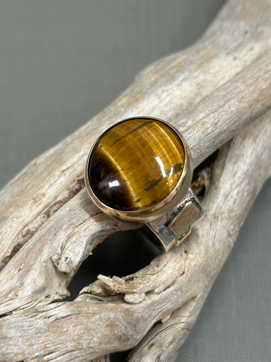 Tiger’s eye bi metal ring