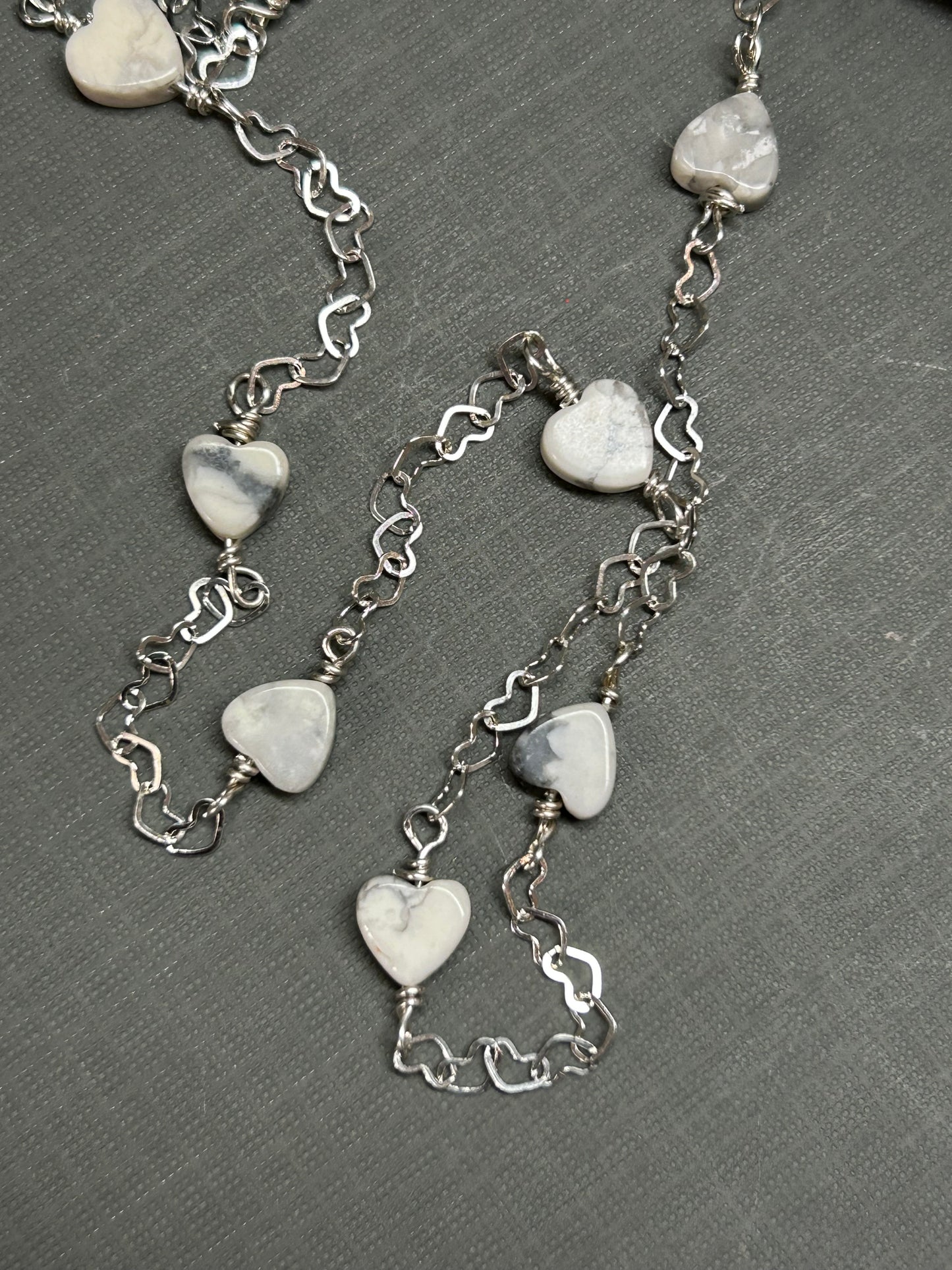 Hearts necklace-White and silver