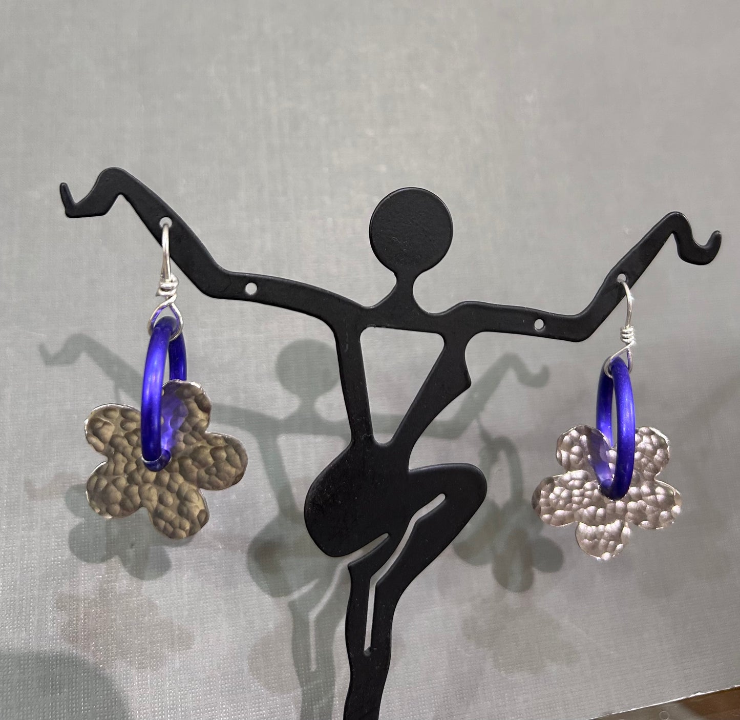 Daisy earrings colorful  accent