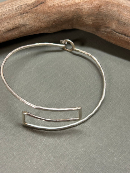 Zigzag hammered bracelet- silver