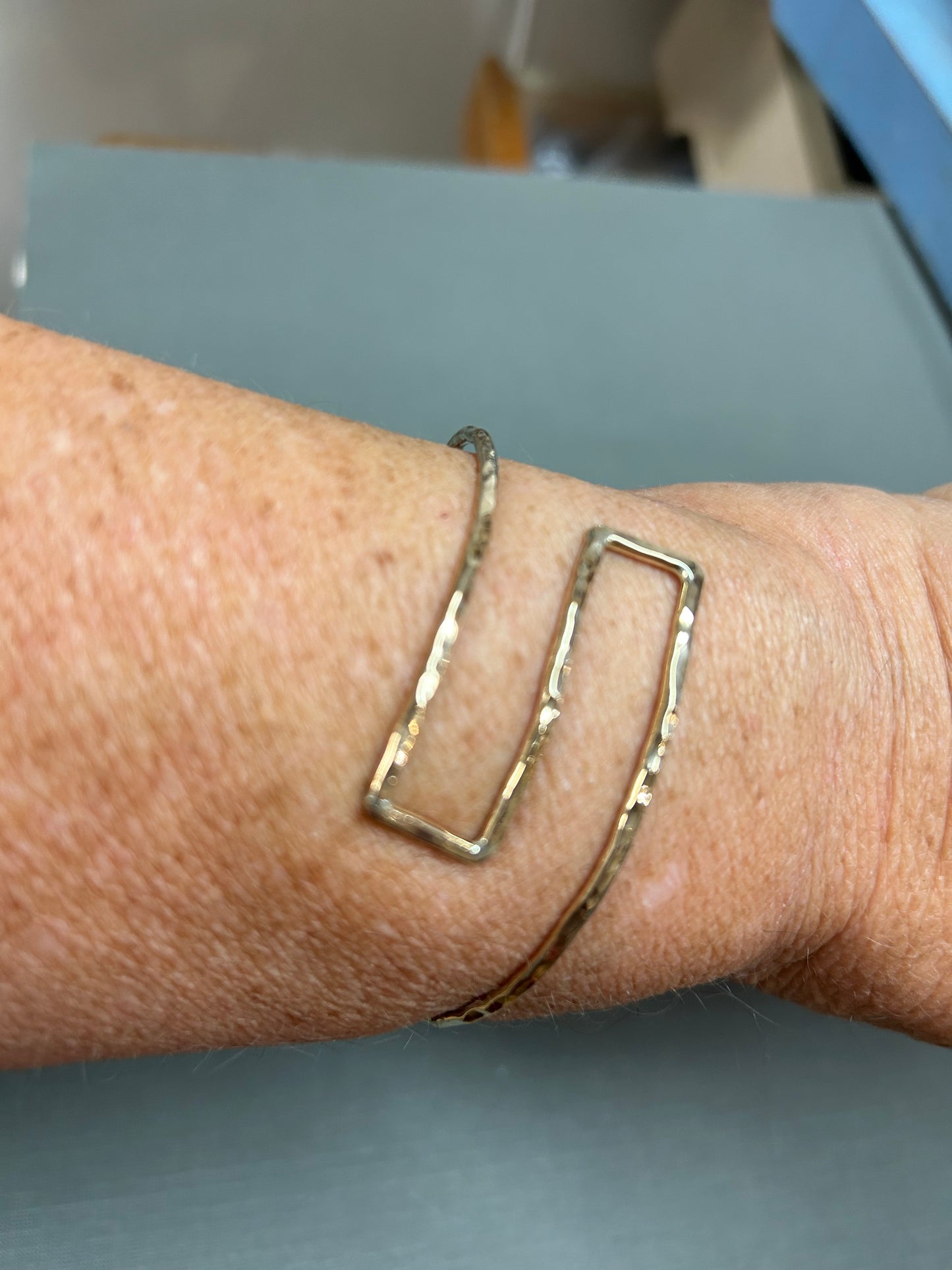 Zigzag bracelet/cuff Gold