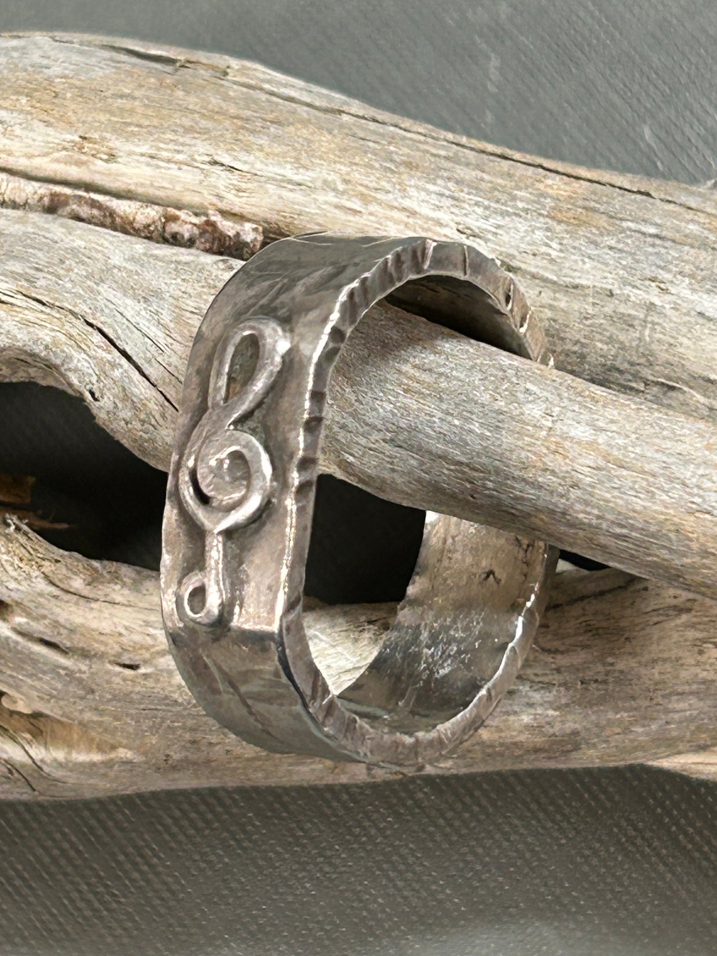 Treble clef silver ring- unisex