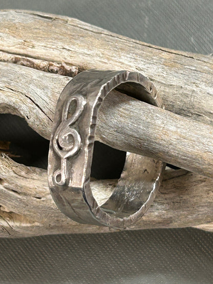Treble clef silver ring- unisex