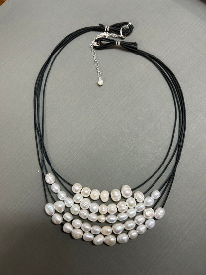 Cluster of White pearls - necklace