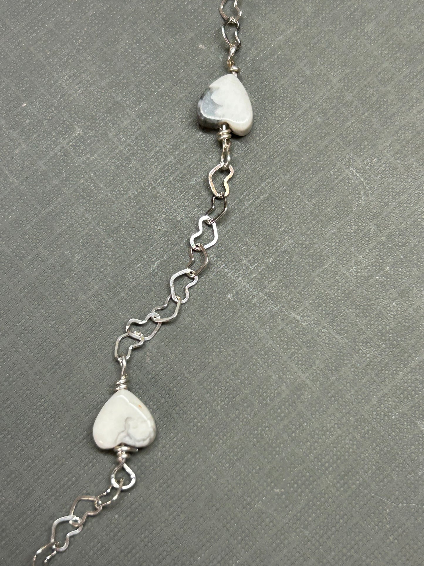 Hearts necklace-White and silver