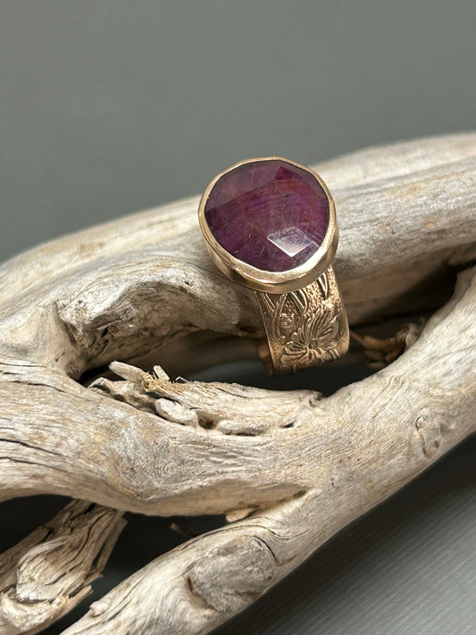 Ruby gold ring- floral Band